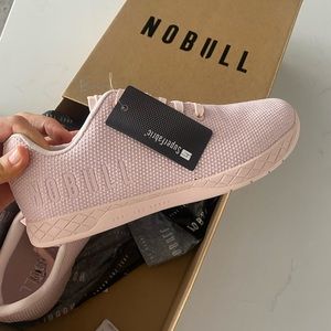 Nobull trainer low pink super fabric